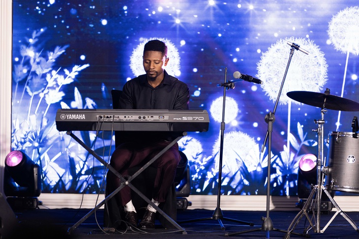 Nam vương Tuấn Ngọc vào top 5 đề cử Mr Talent - Ảnh 11.
