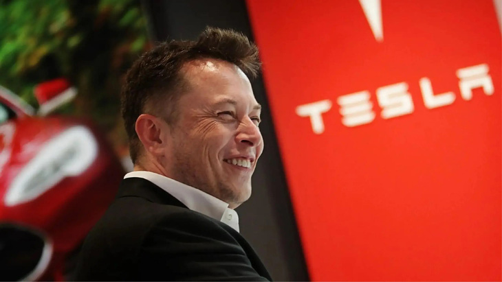 Làm việc ở Tesla lương thấp bất ngờ, nhưng Elon Musk có 'mẹo' để giữ chân nhân viên - Ảnh 1.