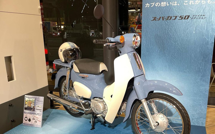 Nhìn gương Honda Super Cub 50 bị khai tử, Suzuki làm xe mobylette - Ảnh 1.