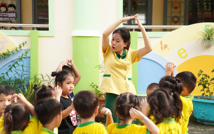 Đừng để tấm lòng thầy hiệu trưởng như một tia sáng lóe lên rồi lụi tàn - Ảnh 2.