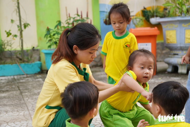 Cô giáo trẻ trên hòn ngọc Tây Nam - Ảnh 4.