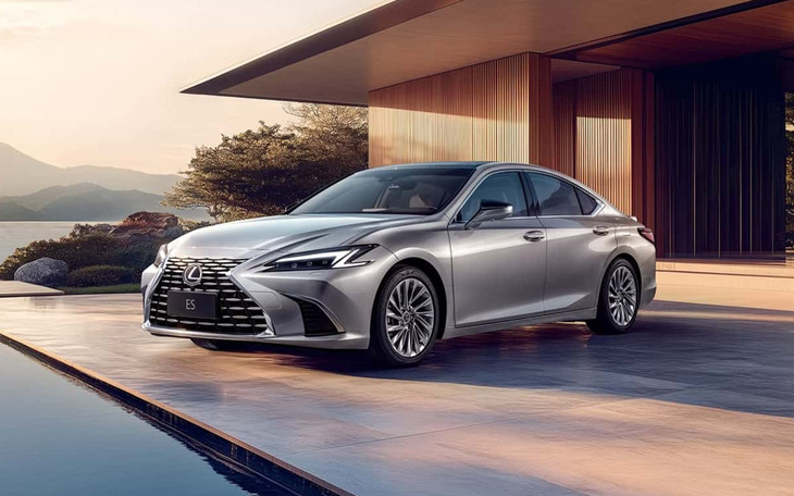 Lexus LS có thể bị thay thế bởi... SUV ngang hàng LX, dùng chung khung gầm Toyota Century siêu sang - Ảnh 1.