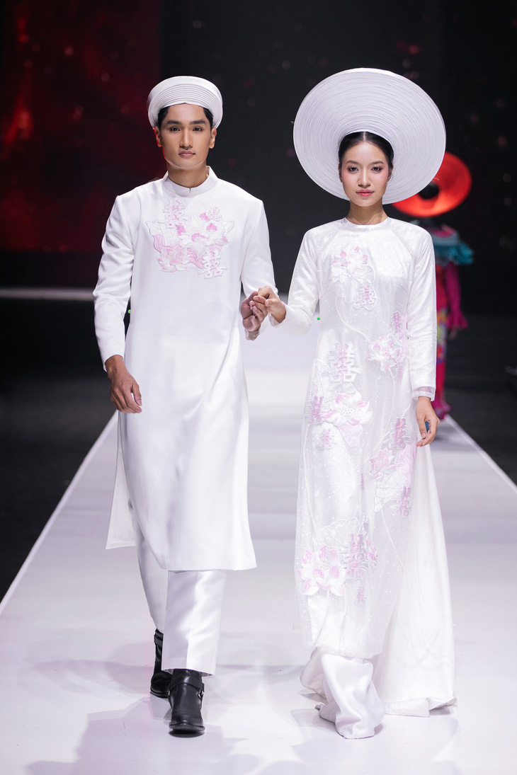 hai-look-trong-bst-en-nhan-hiep-doi-cua-ntk-thuy-nguyen-tai-aivfw-fw-2024-2-1731743195992740056767.jpeg