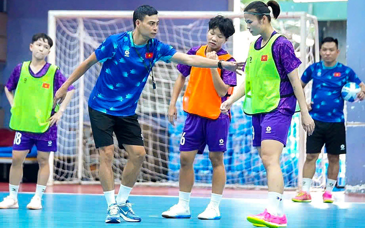 Tuyển futsal nữ Việt Nam thắng Myanmar ở trận ra quân - Ảnh 5.