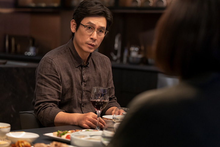 Sul Kyung Gu, Jang Dong Gun chạm trán trong A normal family - Ảnh 3.