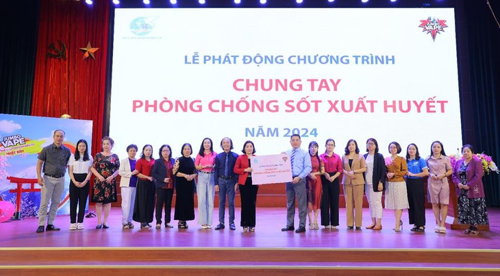 Kết hợp hiệu quả các biện pháp phòng chống dịch bệnh sốt xuất huyết - Ảnh 1.