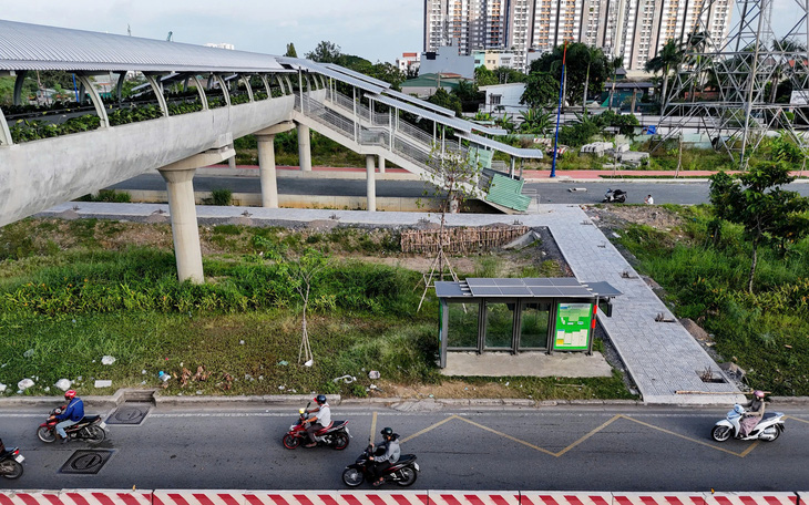 Diện mạo ga ngầm Bến Thành: Ga lớn nhất của metro số 1 sẵn sàng khai thác thương mại  - Ảnh 2.