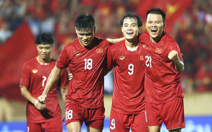 Vé xem đội tuyển Việt Nam đấu ASEAN Cup 2024 cao nhất 300.000 đồng - Ảnh 3.