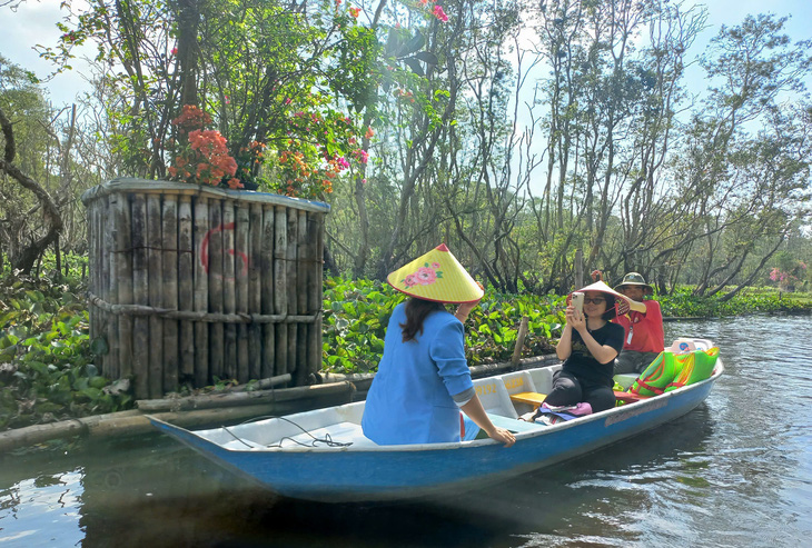 Khai mạc Tuần lễ du lịch - thương mại TP.HCM và Đồng bằng sông Cửu Long tại Cần Thơ - Ảnh 4.