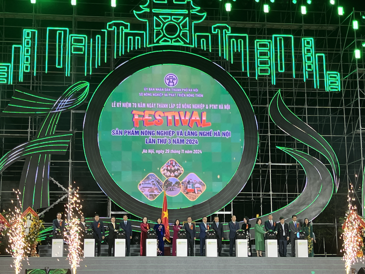 Festival sản phẩm nông nghiệp, làng nghề Hà Nội 2024 đang diễn ra tại khu đô thị Mailand Hanoi City - Ảnh 1.