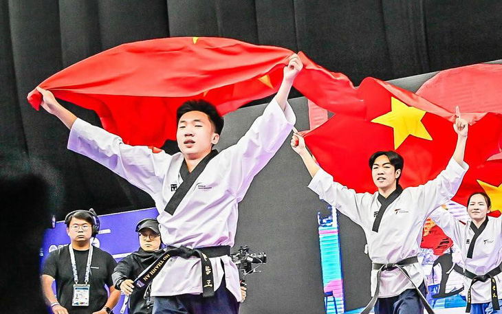 'Chị đẹp đạp gió' Châu Tuyết Vân giành HCV taekwondo thế giới 2024 - Ảnh 3.