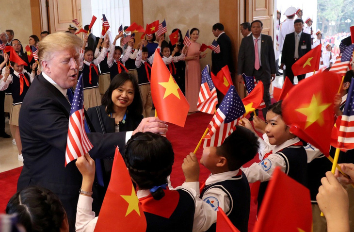 trump-vietnam-nguyen-xuan-phuc-01-15512528517192072726327-17310379694581353724069.jpeg