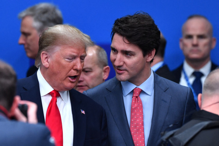 Ông Trump cà khịa Thủ tướng Canada là thống đốc bang - Ảnh 1.