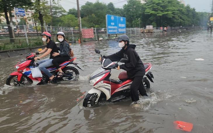 Tin tức sáng 14-12: Doanh nghiệp lọc dầu tỉ đô duy nhất của Việt Nam lên sàn HoSE - Ảnh 3.