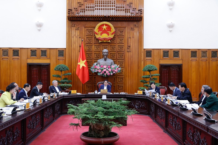 Thủ tướng: Tinh gọn bộ máy cần chống "chạy chọt", xóa cơ chế xin cho - Ảnh 1.