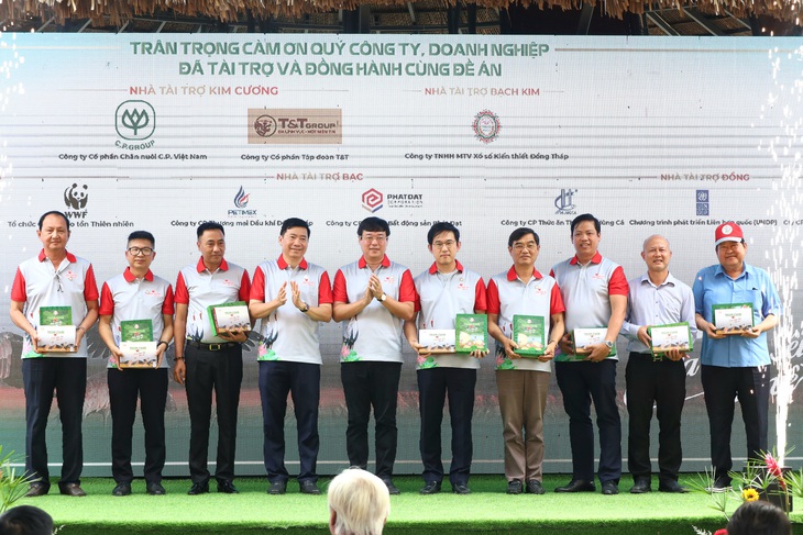 Đồng Tháp nỗ lực khôi phục đàn sếu sinh sống quanh năm ở Vườn quốc gia Tràm Chim - Ảnh 2.