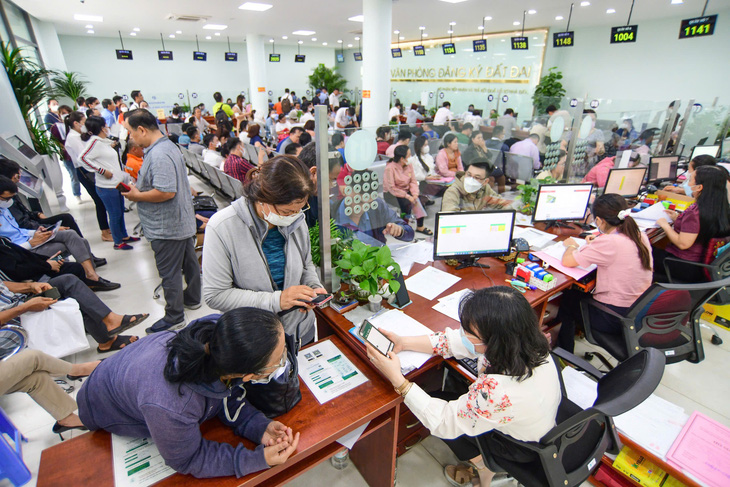 Bộ Nội vụ đề xuất xây dựng cơ chế sát hạch thường xuyên sàng lọc đội ngũ cán bộ， công chức - Ảnh 1.