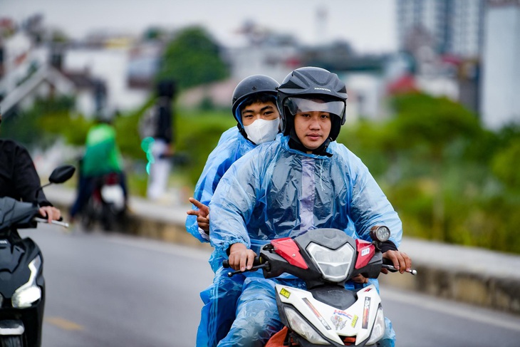 Gió mùa đông bắc tăng cường, Hà Nội có thể rét 10 độ C - Ảnh 1.