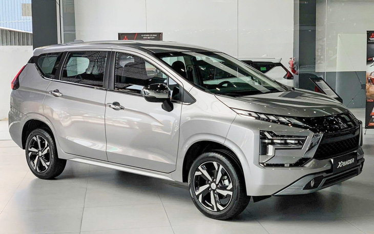 Cứ đà này Mitsubishi Xforce dễ là 'vua doanh số SUV B', Xpander bán chạy nhất nhóm xe xăng - Ảnh 1.