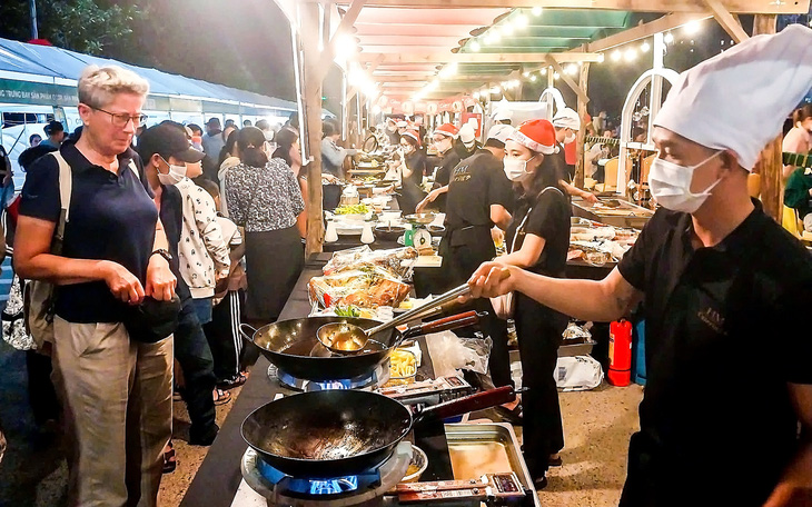 Điểm sáng phát triển kinh tế đêm ở Phan Rang – Tháp Chàm - Ảnh 3.