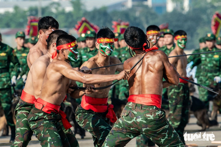 Đặc công Việt Nam sẽ có màn phô diễn “đặc biệt tinh nhuệ” tại lễ khai mạc triển lãm quốc phòng - Ảnh 1.