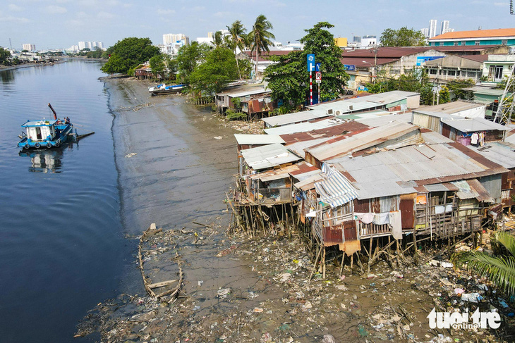 TP.HCM: Bồi thường di dời nhà trên và ven kênh rạch theo giá thị trường - Ảnh 1.