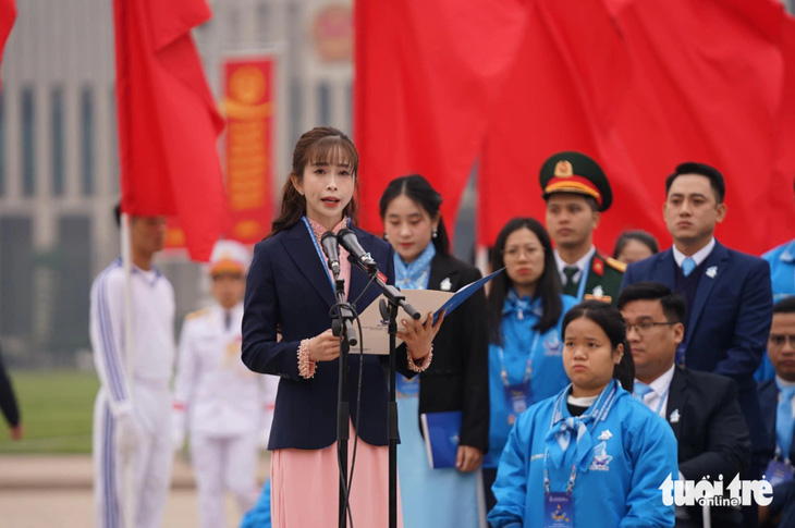 Nữ vận động viên taekwondo Châu Tuyết Vân đại diện thanh niên báo công tại đại hội - Ảnh 1.