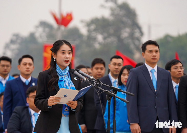 Nữ vận động viên taekwondo Châu Tuyết Vân đại diện thanh niên báo công tại đại hội - Ảnh 5.