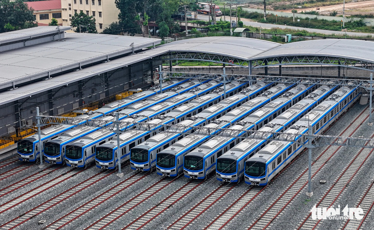 Nhìn thành phố từ buồng lái: Cảm nhận đặc biệt của nữ lái tàu metro  - Ảnh 4.