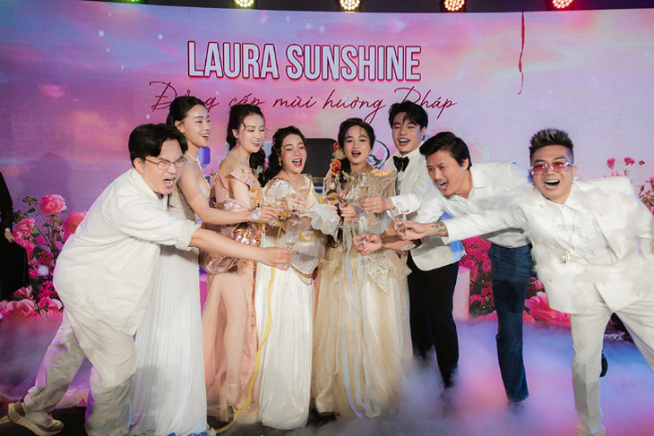 Laura Sunshine ra mắt bộ sưu tập nước hoa mới - Ảnh 1.