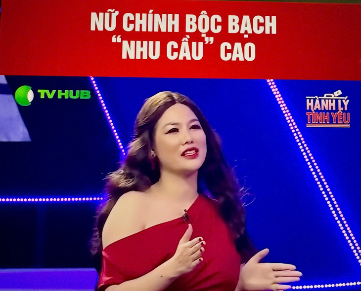 Gameshow Hành lý tình yêu nói chuyện tình dục, cắm sừng gây gợn sóng trên mạng - Ảnh 1.