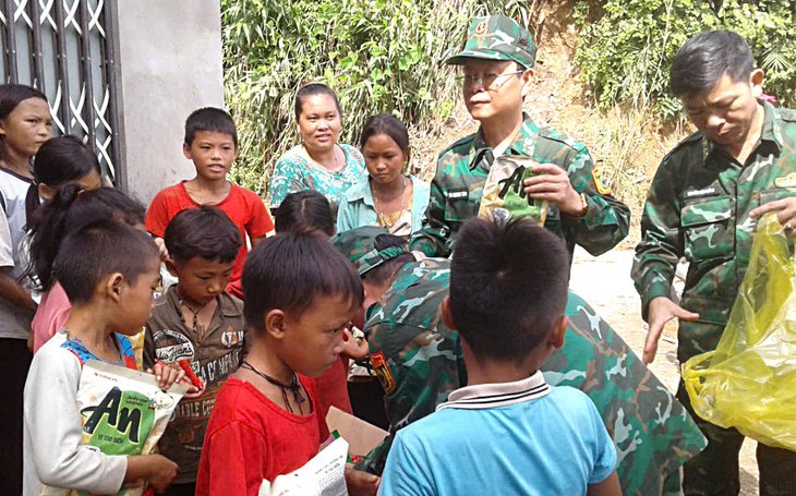 Lính thời bình - những cống hiến thầm lặng: Chén cơm sẻ chia và ngôi nhà bộ đội - Ảnh 2.