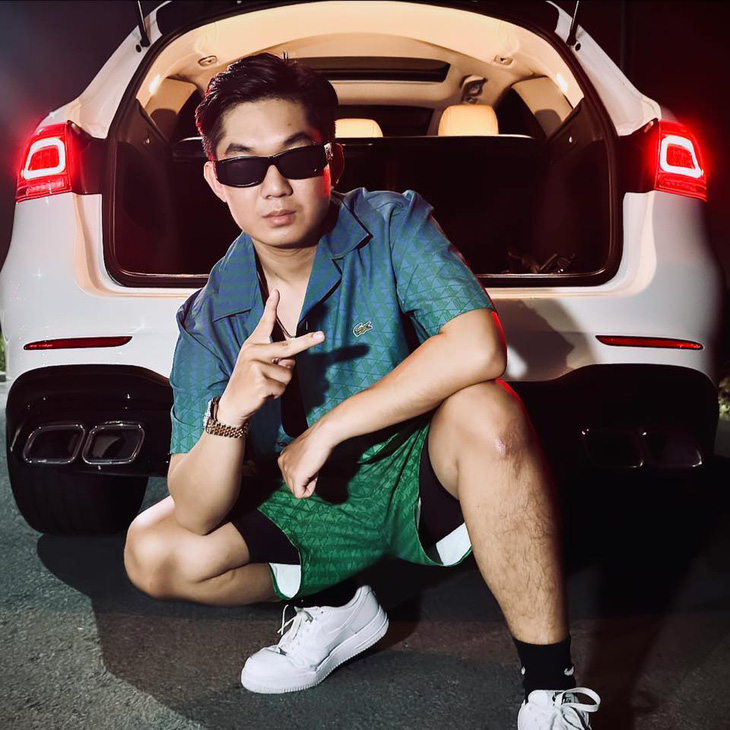 Cuộc sống sang chảnh của rapper Lil Ken vừa bị bắt vì lừa tiền tỉ - Ảnh 1.