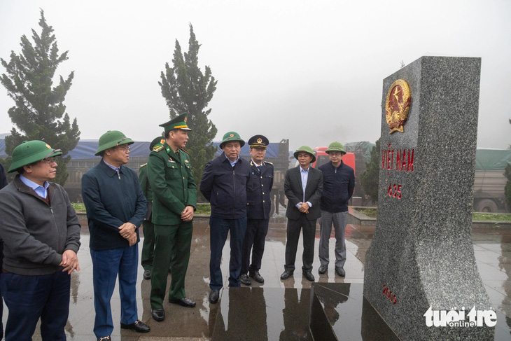 Quốc lộ 15D tạo không gian phát triển rất lớn với Lào và xuyên Á - Ảnh 2.