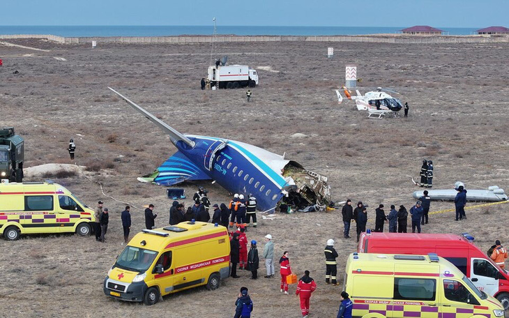 Azerbaijan Airlines công bố nguyên nhân vụ rơi máy bay chở 67 người - Ảnh 3.