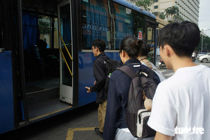 Một ngày đi học bằng metro của sinh viên  - Ảnh 6.