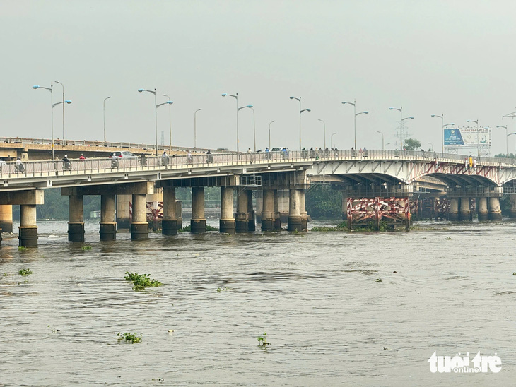 Khởi công nâng tĩnh không cầu Bình Phước 1 và cầu Bình Triệu 1 - Ảnh 2.