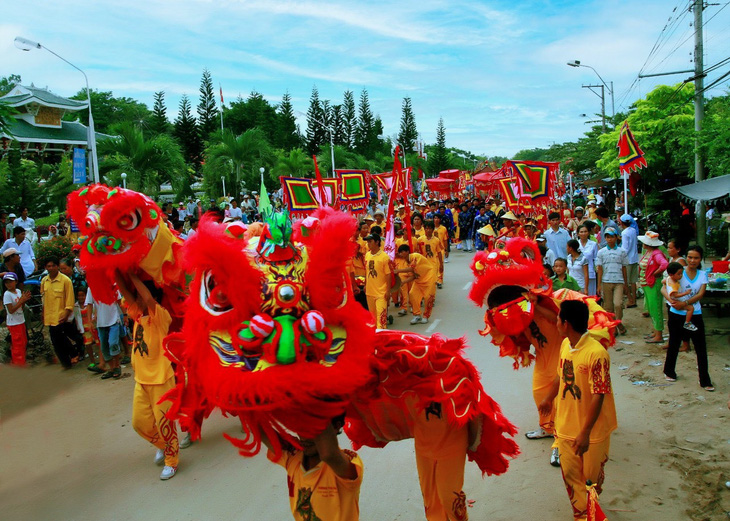 Lễ hội Vía Bà Chúa Xứ núi Sam là Di sản văn hoá phi vật thể đại diện của nhân loại   - Ảnh 2.