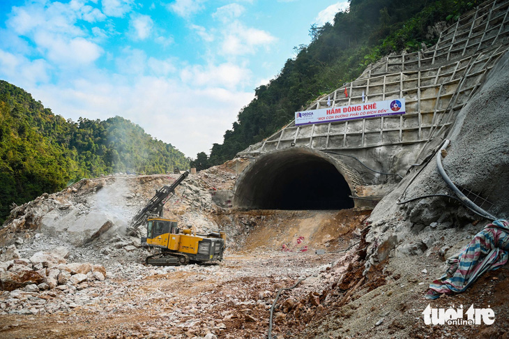 Xẻ núi, khoan hầm làm cao tốc lên công viên địa chất toàn cầu Cao Bằng - Ảnh 19.