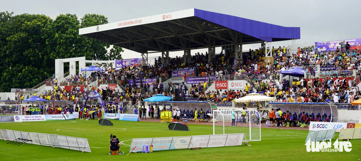 Sân vận động Bà Rịa - sân nhà của CLB bóng đá Bà Rịa - Vũng Tàu - trong một giải đấu vào tháng 7-2023- Ảnh: ĐÔNG HÀ