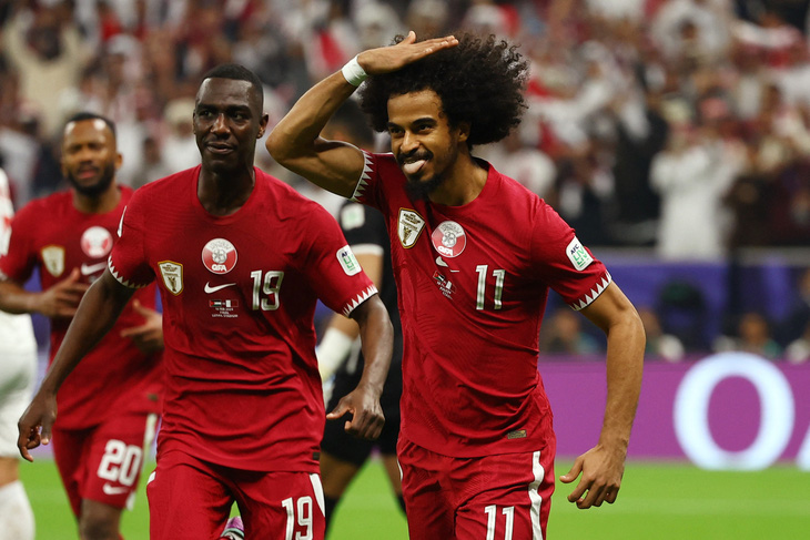 Niềm vui của Afif (11) sau khi ghi bàn vào lưới Jordan - Ảnh: REUTERS