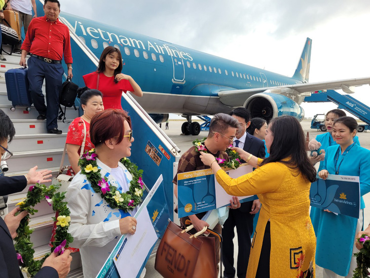 Chuyến bay đưa khoảng 130 khách từ TP.HCM đến sân bay quốc tế Cam Ranh (Khánh Hòa) mùng 1 Tết - Ảnh: THANH CHƯƠNG