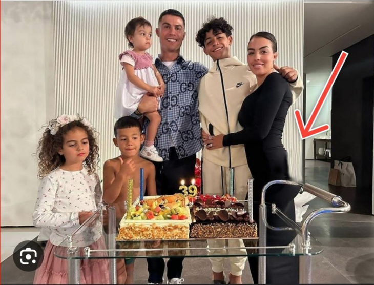 The photo of Cristiano Ronaldo's girlfriend, Georgina Rodriguez, has been edited - Photo: X