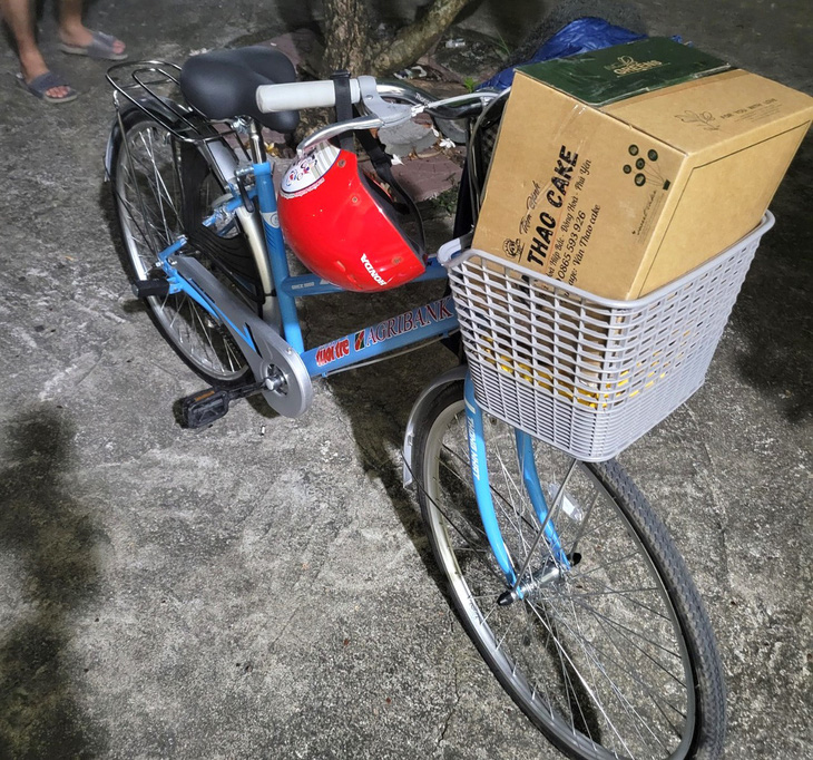 Chiếc xe đạp mà Bảo dùng để đi từ Phú Yên vào Bình Dương thăm mẹ - Ảnh: Công an cung cấp