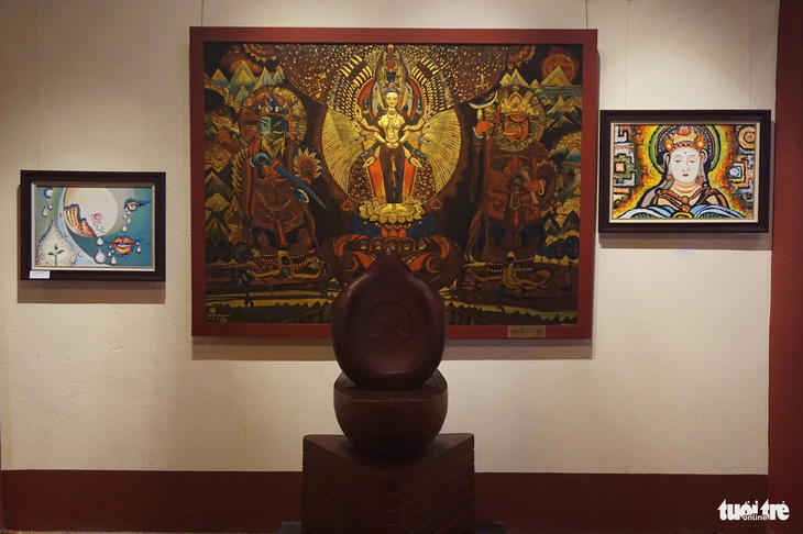 Một góc Triển lãm mỹ thuật Phật giáo tại chùa Hương - Ảnh: T.ĐIỂU