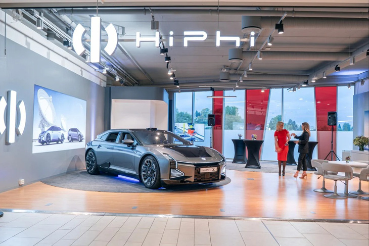 Sức mạnh của nền công nghiệp xe điện Trung Quốc hứa hẹn sẽ cô đọng về các thương hiệu lớn, khiến sân chơi cho các hãng xe nhỏ như HiPhi ngày một chật hẹp - Ảnh: Carscoops