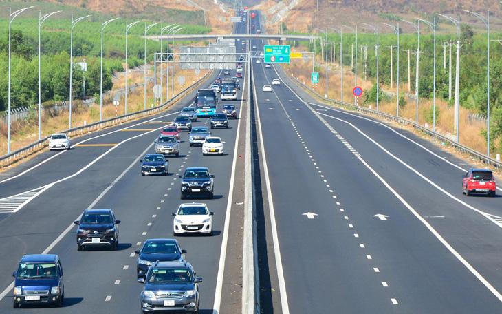Hơn nửa triệu lượt xe chạy trên cao tốc Phan Thiết - Dầu Giây dịp Tết
