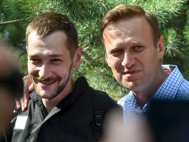 Hai anh em Oleg Navalny và Alexei Navalny - Ảnh: GETTY IMAGES