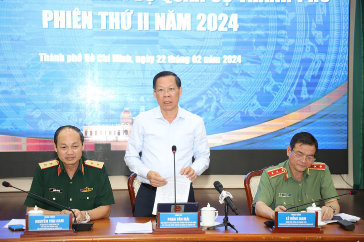 Chủ tịch UBND TP.HCM, Chủ tịch Hội đồng Nghĩa vụ quân sự TP Phan Văn Mãi phát biểu tại phiên họp - Ảnh: T.T.