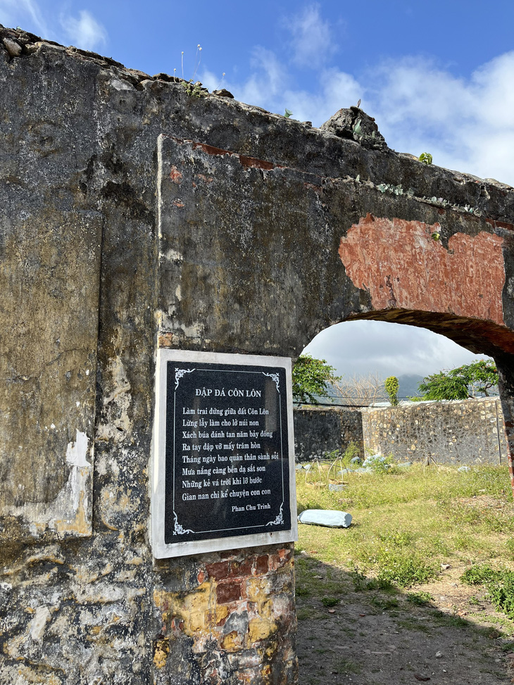 Mỗi di tích lịch sử ở Côn Đảo đều để lại trong lòng khách tham quan vô vàn cảm xúc